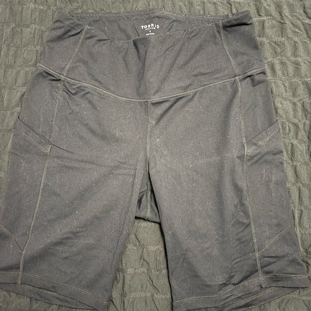Torrid Active Wear (2 sports bras, 3 leggings, 2 bike shorts) - Picture 9 of 11